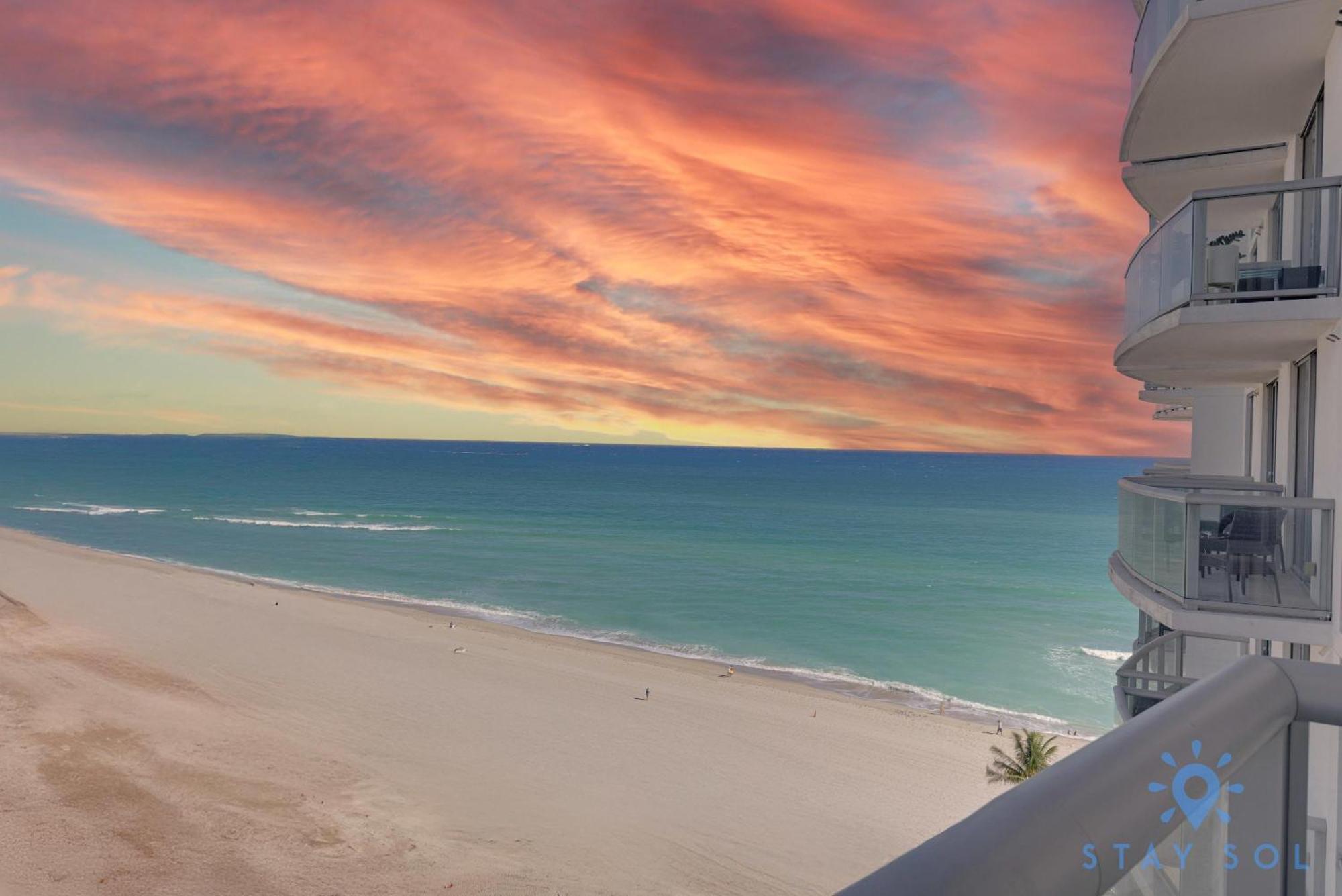 Beachfront - Pool - Ocean View Balcony- Gym Appartement