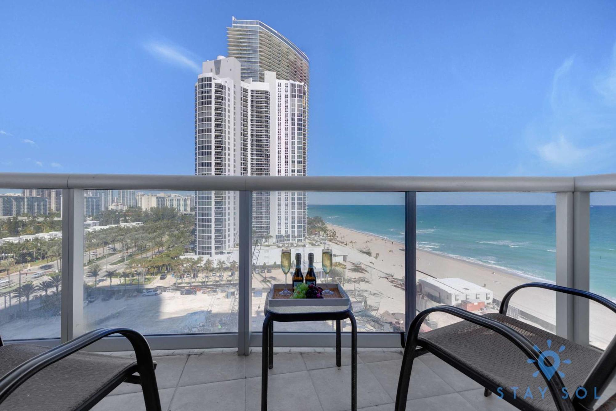 Appartement Beachfront - Pool - Ocean View Balcony- Gym Miami Beach