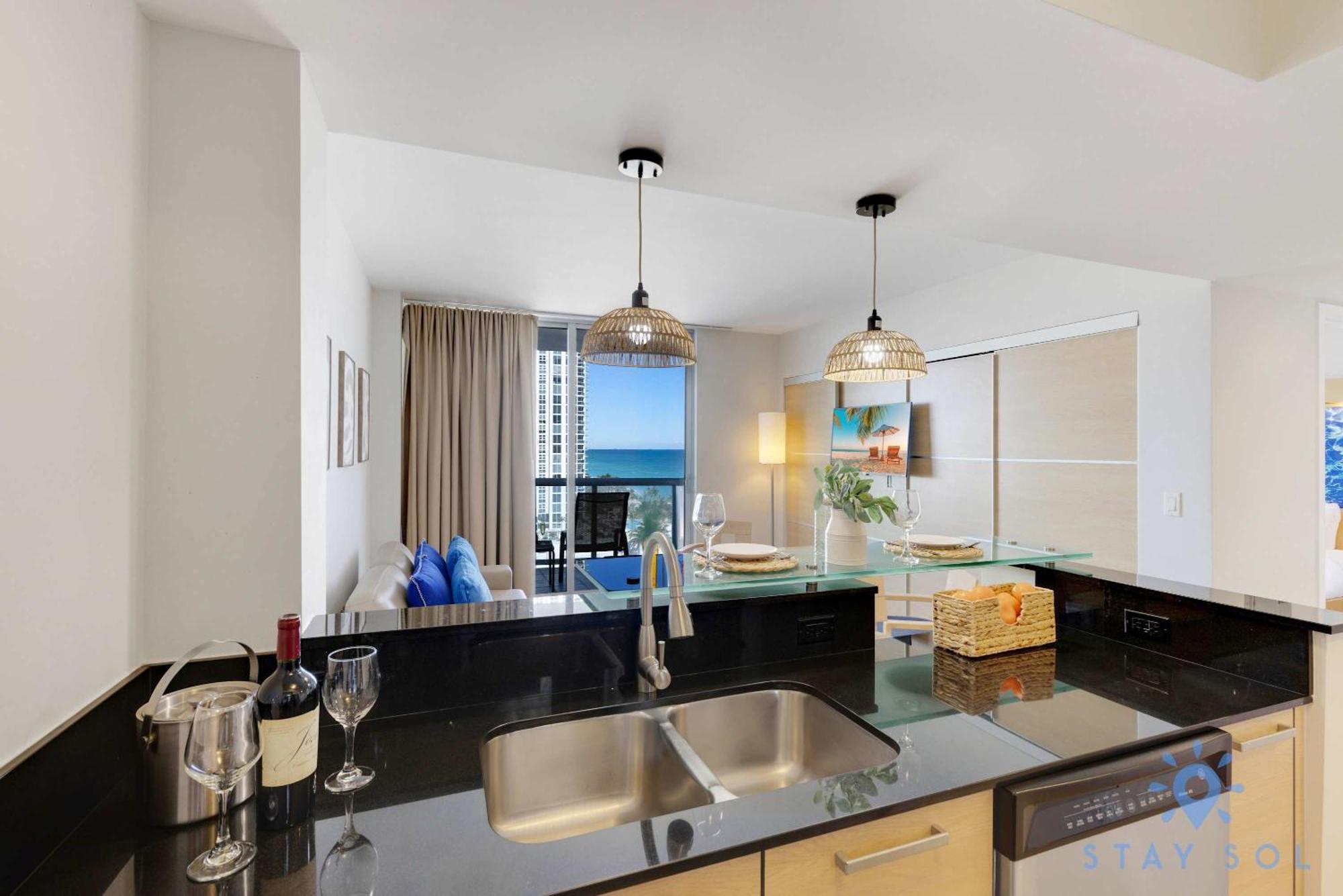 Appartement Beachfront - Pool - Ocean View Balcony- Gym Miami Beach
